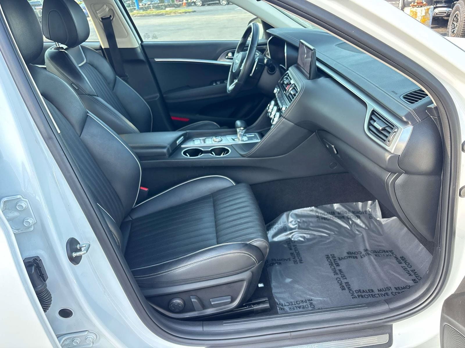 Used 2022 Genesis G70 3.3T AWD/4WD image 12