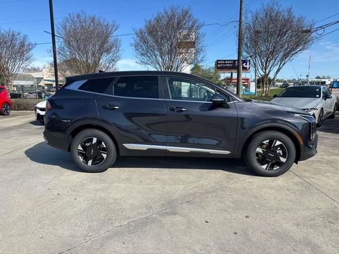 New 2026 Kia Sportage LX w/ LX Convenience Package FWD image 10