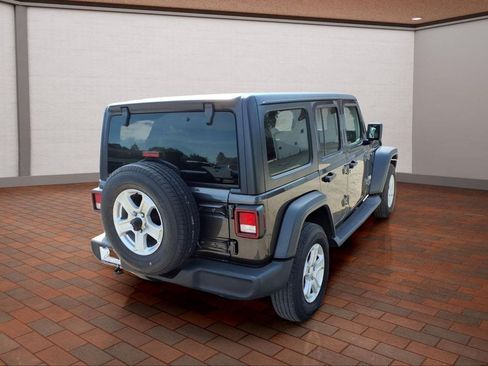 Used 2018 Jeep Wrangler Unlimited Sport S AWD/4WD image 7