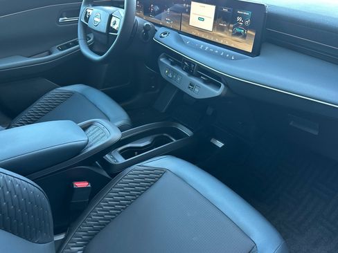 New 2026 Nissan Leaf Platinum+ w/ Cargo Package (Platinum+) image 19