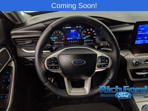 Certified 2024 Ford Explorer XLT image 16