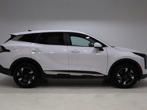 Used 2026 Kia Sportage LX AWD/4WD image 9