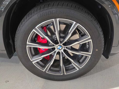 Used 2026 BMW X5 xDrive40i w/ M Sport Package AWD/4WD image 9