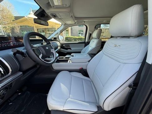 New 2025 Ford Expedition Platinum w/ Platinum Ultimate Package image 17