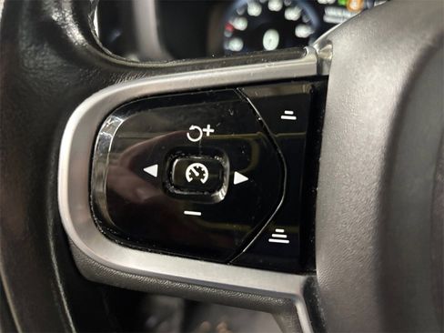 Used 2020 Volvo S60 T5 Momentum w/ Protection Package Premier image 26