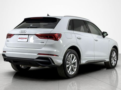 Used 2023 Audi Q3 2.0T Premium w/ Convenience Package AWD/4WD image 5