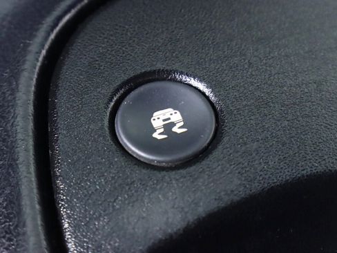 Used 1998 Chevrolet Corvette Convertible w/ Memory Pkg image 19