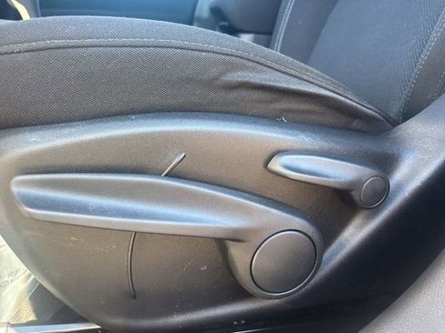 Used 2021 Jeep Renegade Sport image 9