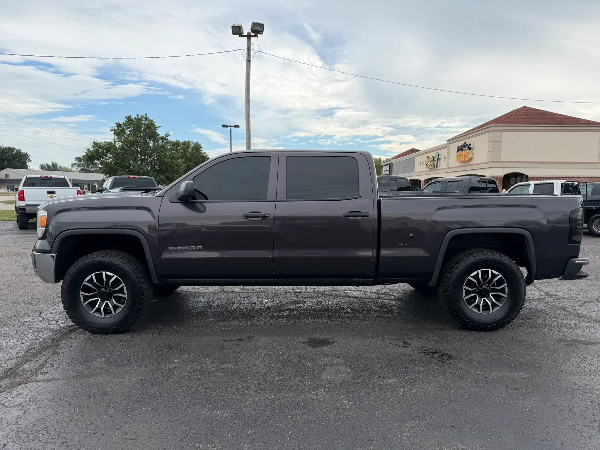 Used 2015 GMC Sierra 1500 4x4 Crew Cab image 8
