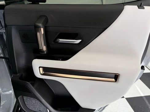 Used 2024 GMC Hummer EV 3X image 24