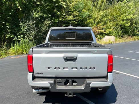 New 2025 Toyota Tacoma TRD Off-Road w/ TRD Off Road Upgrade Package image 4