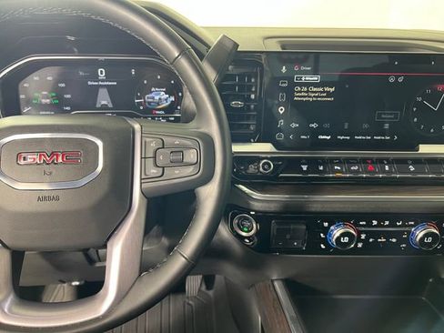 Used 2025 GMC Sierra 2500 SLT AWD/4WD image 18