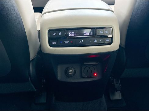 Used 2024 Hyundai Palisade Calligraphy image 27