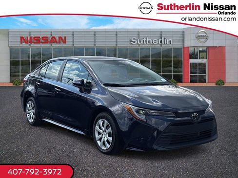 Used 2024 Toyota Corolla LE image 1