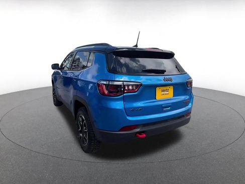 Used 2025 Jeep Compass Trailhawk AWD/4WD image 11