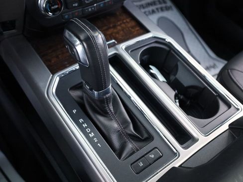 Used 2015 Ford F150 Platinum w/ Equipment Group 701A Luxury image 39