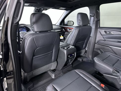 New 2026 Chevrolet Traverse Z71 w/ Driver Confidence Package image 58