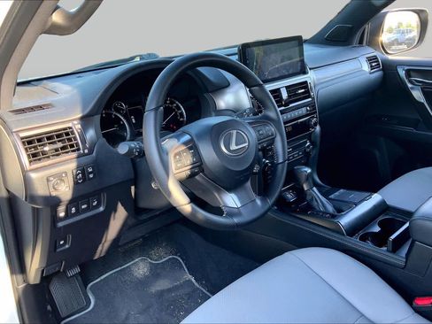 Used 2023 Lexus GX 460 w/ Black Line Special Edition AWD/4WD image 18