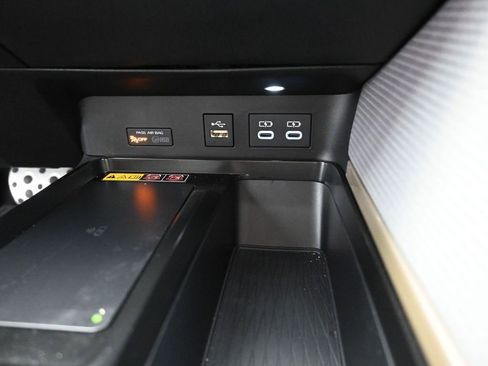 Used 2026 Toyota Camry Hybrid image 29