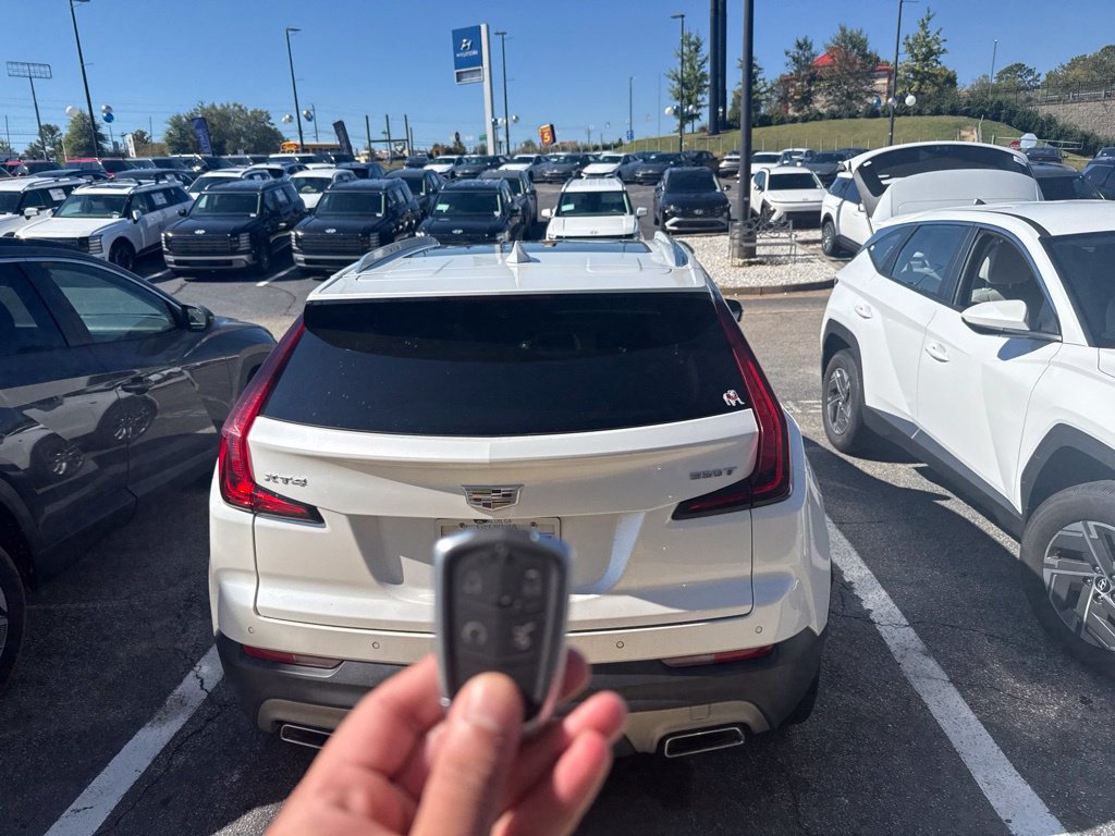 Used 2021 Cadillac XT4 Premium Luxury FWD image 4