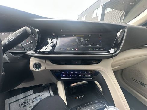Used 2023 Buick Envision Avenir AWD/4WD image 22