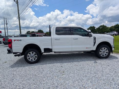 New 2025 Ford F250 Lariat w/ Lariat Ultimate Package image 8