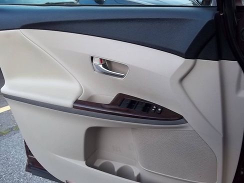 Used 2014 Toyota Venza LE w/ LE Convenience Package AWD/4WD image 15