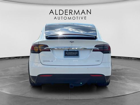 Used 2018 Tesla Model X 75D AWD/4WD image 4