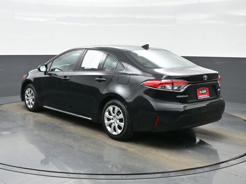 Used 2024 Toyota Corolla LE image 4