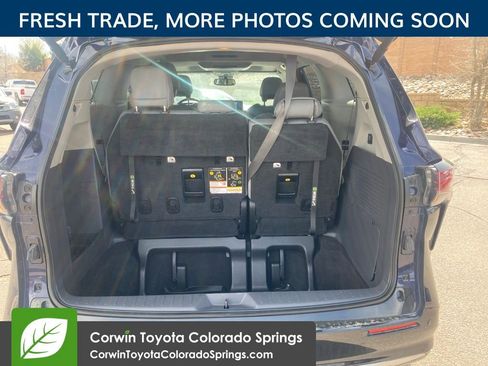 Used 2022 Toyota Sienna Limited AWD/4WD image 12