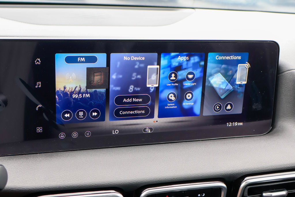 New 2027 Nissan Sentra SV w/ Floor Mat Package FWD image 5