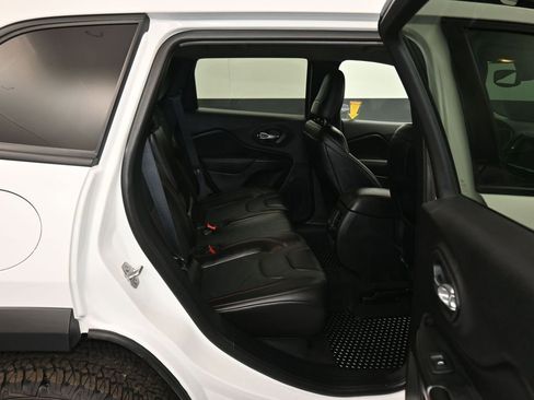 Used 2022 Jeep Cherokee Trailhawk w/ Premium Leather Package image 37