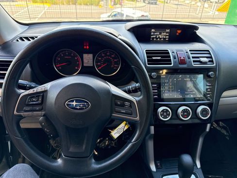 Used 2016 Subaru Forester 2.5i Premium w/ All-Weather Package AWD/4WD image 18