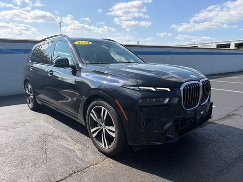 Used 2024 BMW X7 xDrive40i w/ Executive Package AWD/4WD image 7