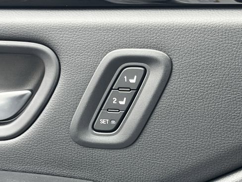 Certified 2025 Honda Pilot EX-L image 16