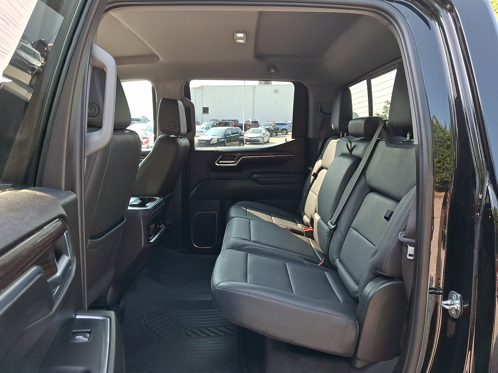 Used 2023 Chevrolet Silverado 1500 LT Trail Boss w/ Convenience Package II AWD/4WD image 10