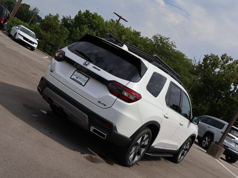 New 2026 Honda Pilot Elite image 7