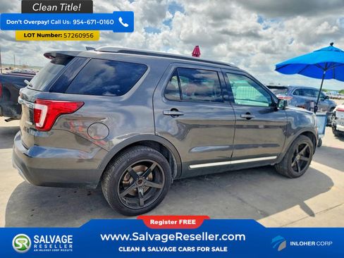 Used 2016 Ford Explorer XLT w/ Equipment Group 202A FWD image 4