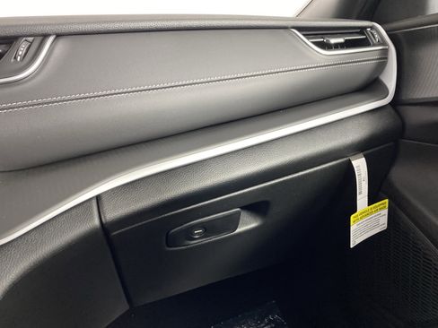 New 2025 Jeep Grand Cherokee L Altitude image 29