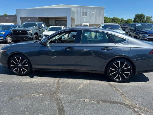 Used 2024 Honda Accord Touring image 5