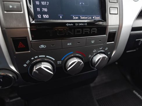 Used 2017 Toyota Tundra SR5 image 7