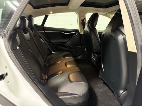 Used 2016 Tesla Model S 70D image 15