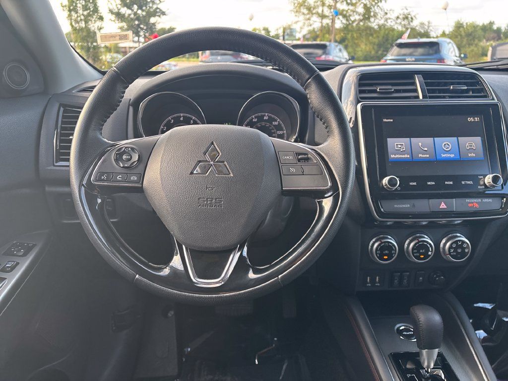 Used 2024 Mitsubishi Outlander Sport SE AWD/4WD image 17