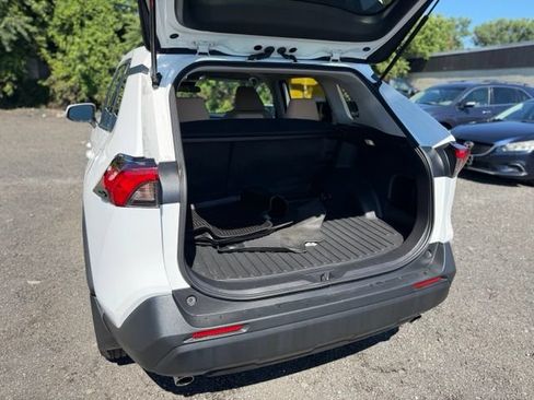 Used 2025 Toyota RAV4 LE AWD/4WD image 11