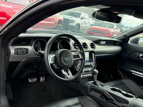Used 2022 Ford Mustang Premium RWD image 4