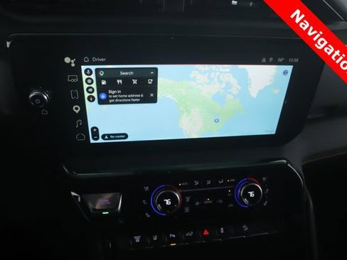 Used 2025 GMC Sierra 2500 AT4 w/ AT4 Premium Plus Package AWD/4WD image 5