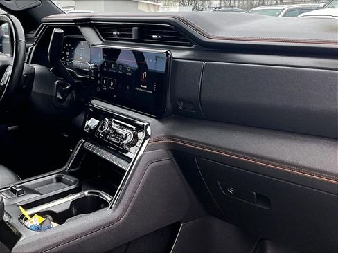 Used 2024 GMC Sierra 2500 AT4 w/ AT4 Premium Plus Package image 14