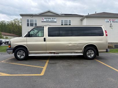 Used 2008 GMC Savana 3500 Extended Passenger w/ LT Preferred Equipment Group