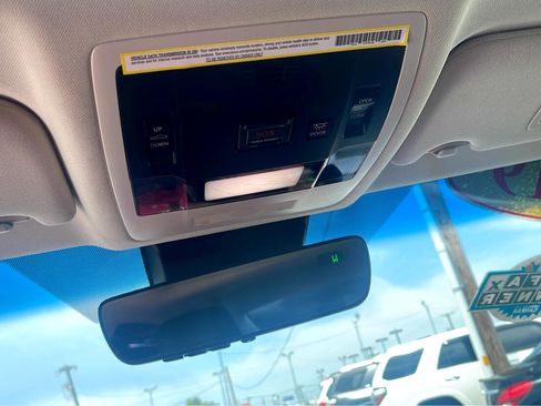 Used 2019 Lexus ES 350 w/ Luxury Package image 24