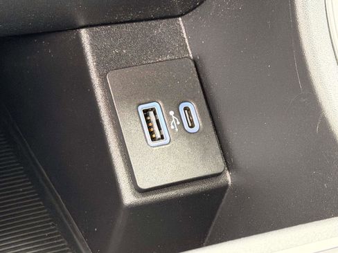 Used 2023 Ford Edge SE AWD/4WD image 28